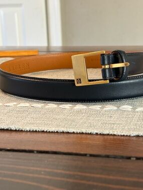 NWOT Lauren Ralph Lauren Men’s Navy Italian Leather Belt With Gold Buckle- 37in